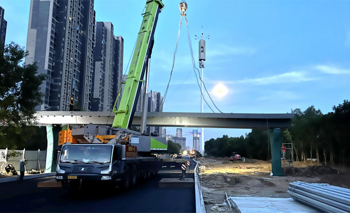 pedestrian steel bridge